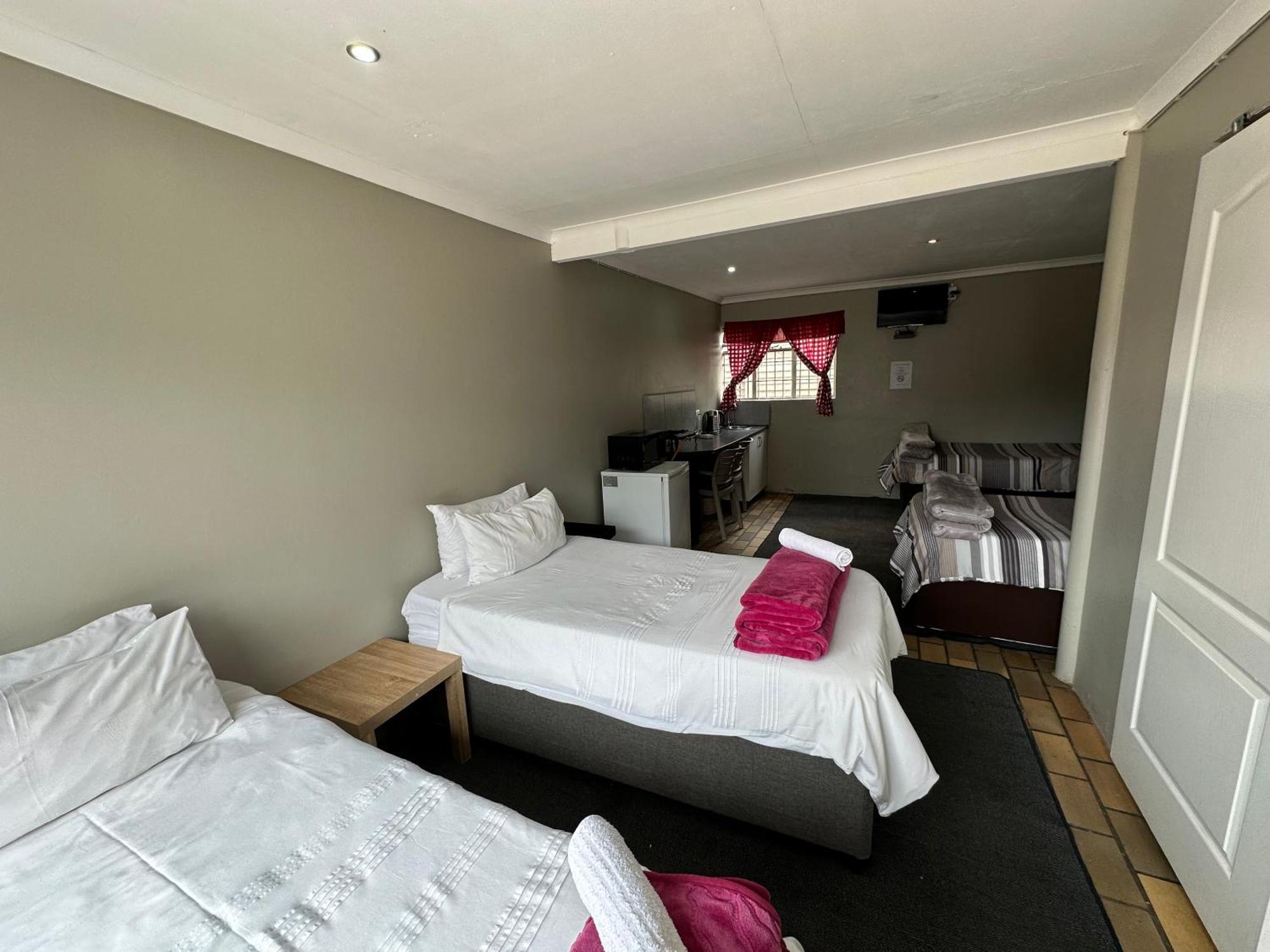 Favour Guest House 波罗克瓦尼 外观 照片