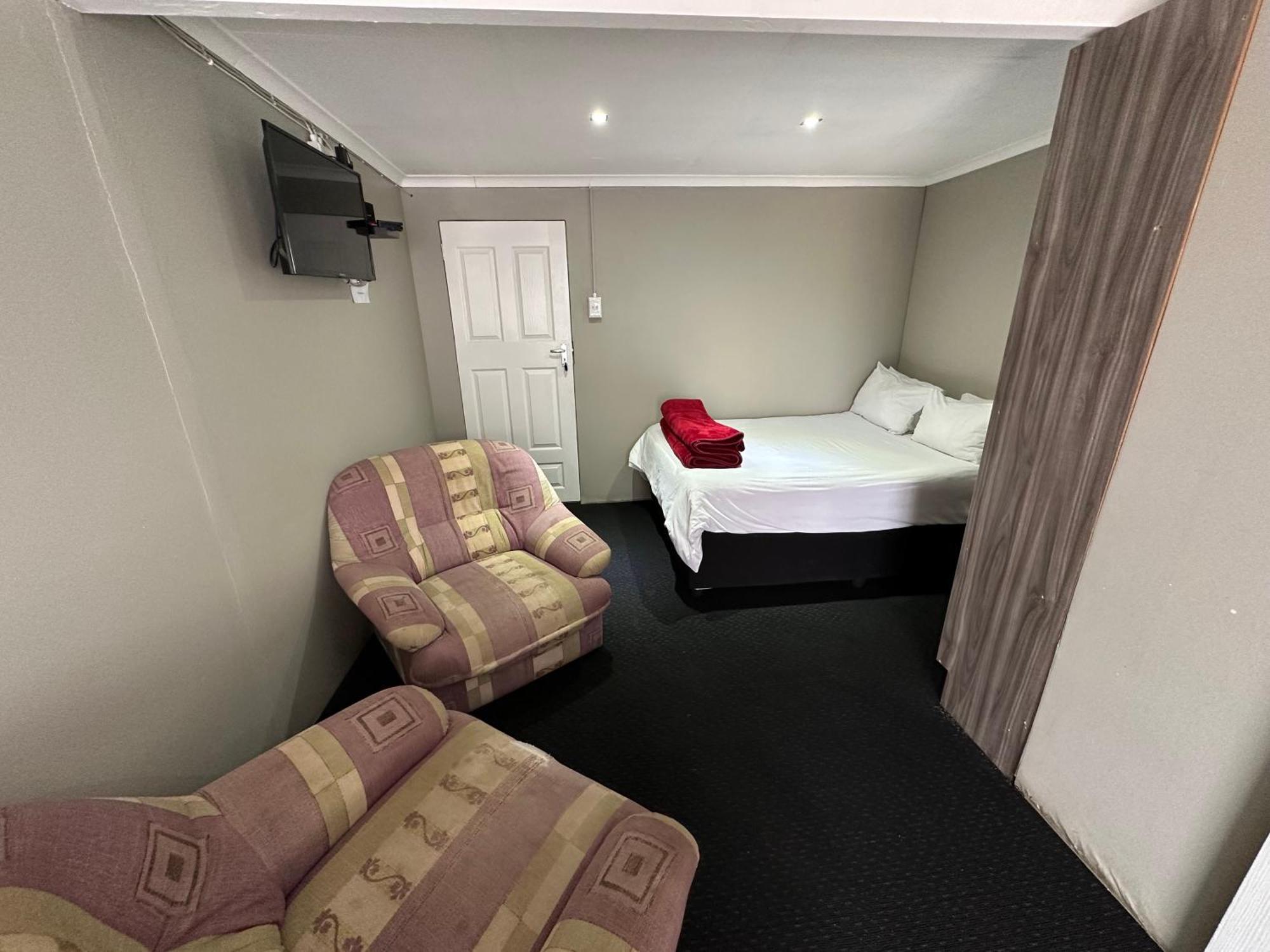 Favour Guest House 波罗克瓦尼 外观 照片