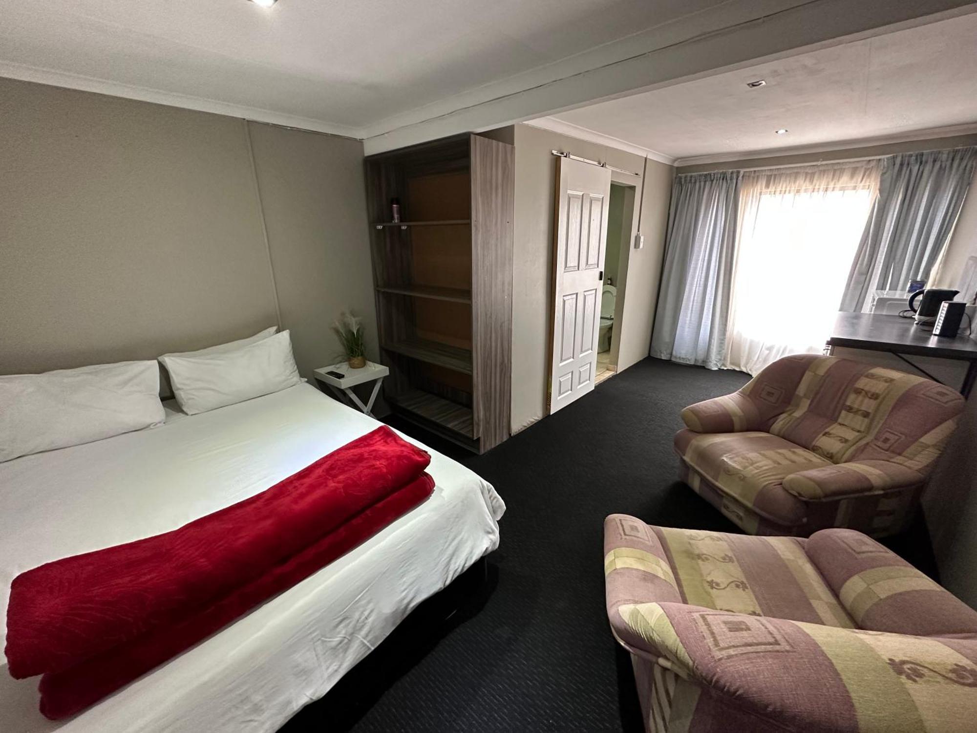 Favour Guest House 波罗克瓦尼 外观 照片