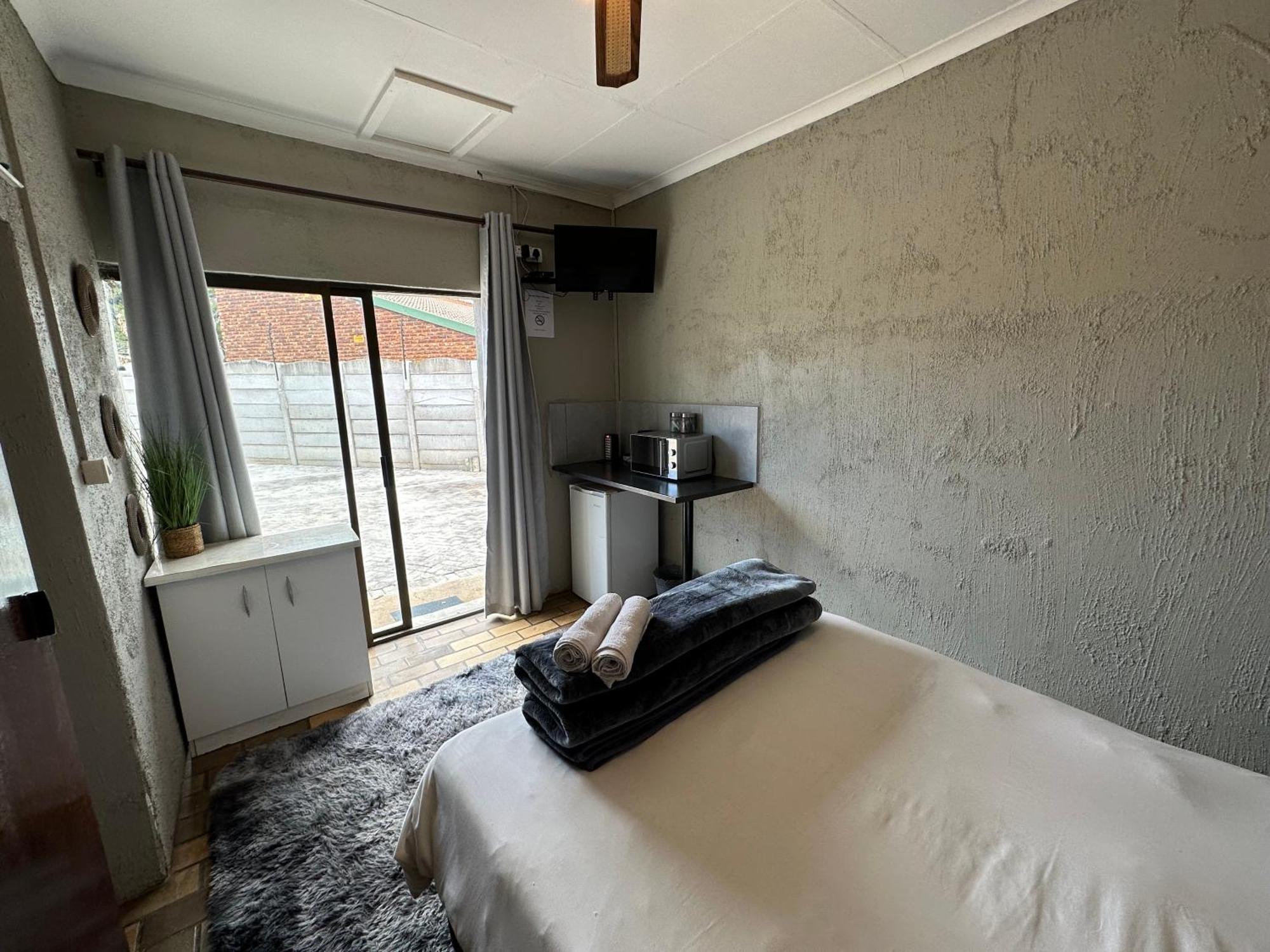 Favour Guest House 波罗克瓦尼 外观 照片